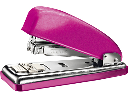 [154081] Grapadora petrus 226 classic wow fucsia metalizado capacidad 30 hojas en blister