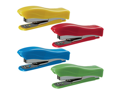 [240721] Grapadora petrus liliput 200 capacidad 12 hojas + 1 caja grapas 23/6 colores surtidos