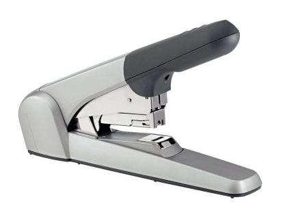 [240720] Grapadora petrus 1400 capacidad 60 hojas color plata usa grapas 25/10
